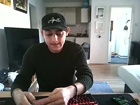 mihaimichael online show from April 7, 2:39 pm