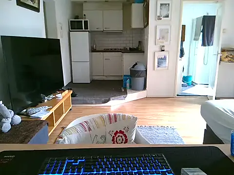 mihaimichael online show from April 11, 11:25 am