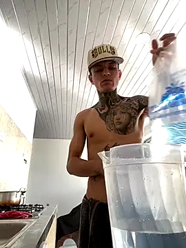 Snapshot of Herem369 chatting on December 3, 1:42 pm Herem369 online show from December 3, 1:42 pm