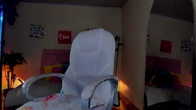 Snapshot of keyla_roberts777 chatting on December 17, 9:07 am keyla roberts777 online show from December 17, 9:07 am
