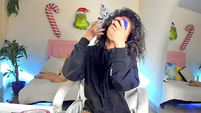 Snapshot of keyla_roberts777 chatting on December 27, 8:35 am keyla roberts777 online show from December 27, 8:35 am