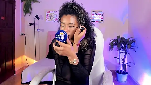 Snapshot of keyla_roberts777 chatting on January 27, 7:24 pm keyla roberts777 online show from January 27, 7:24 pm