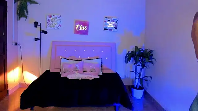 Snapshot of keyla_roberts777 chatting on February 1, 7:44 pm keyla roberts777 online show from February 1, 7:44 pm