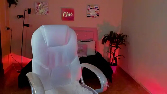 Snapshot of keyla_roberts777 chatting on February 15, 10:22 am keyla roberts777 online show from February 15, 10:22 am
