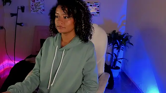 Snapshot of keyla_roberts777 chatting on February 21, 9:02 am keyla roberts777 online show from February 21, 9:02 am