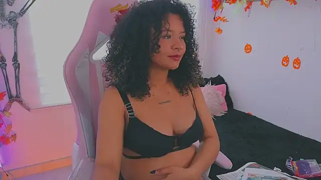 Snapshot of keyla_roberts777 chatting on October 10, 7:57 pm keyla roberts777 online show from October 10, 7:57 pm