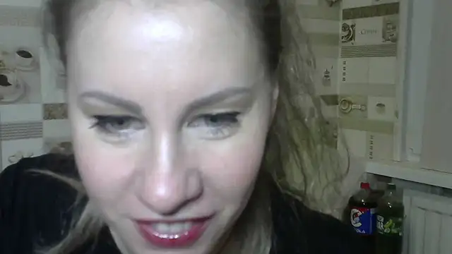 Snapshot of TherestlessKitty chatting on December 6, 9:21 am TherestlessKitty online show from December 6, 9:21 am