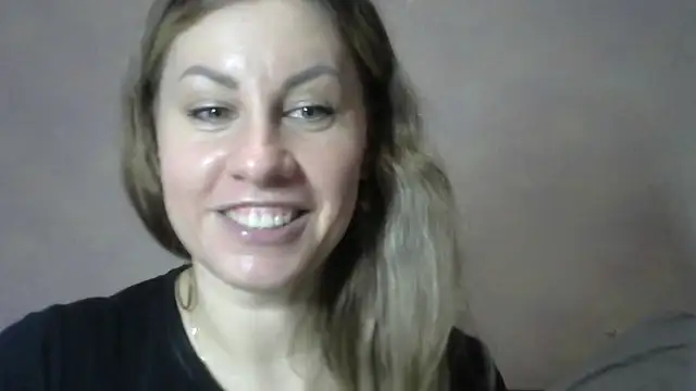 Snapshot of TherestlessKitty chatting on December 16, 9:46 am TherestlessKitty online show from December 16, 9:46 am