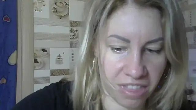 Snapshot of TherestlessKitty chatting on December 30, 6:20 am TherestlessKitty online show from December 30, 6:20 am