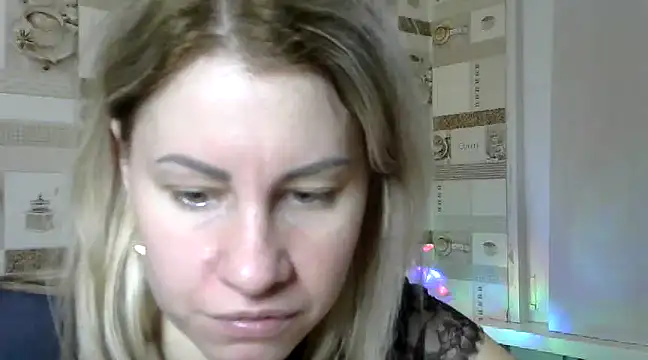 Snapshot of TherestlessKitty chatting on January 5, 9:37 am TherestlessKitty online show from January 5, 9:37 am