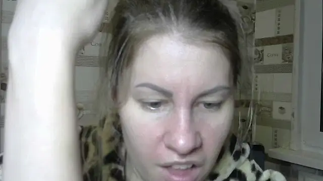 Snapshot of TherestlessKitty chatting on February 14, 6:23 am TherestlessKitty online show from February 14, 6:23 am