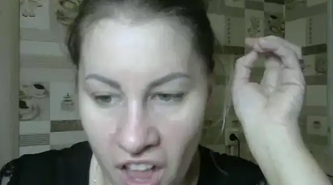 Snapshot of TherestlessKitty chatting on February 14, 8:05 pm TherestlessKitty online show from February 14, 8:05 pm