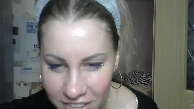 Snapshot of TherestlessKitty chatting on February 21, 6:07 am TherestlessKitty online show from February 21, 6:07 am