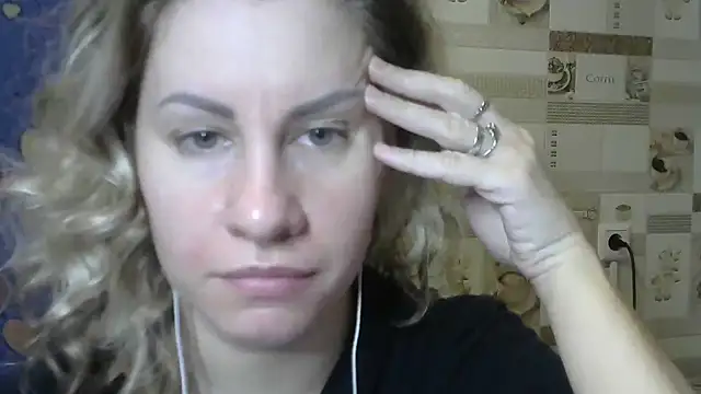 Snapshot of TherestlessKitty chatting on March 4, 2:32 pm TherestlessKitty online show from March 4, 2:32 pm