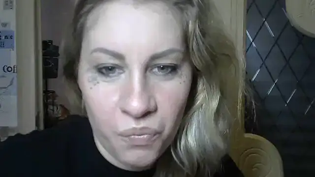 Snapshot of TherestlessKitty chatting on March 12, 6:51 am TherestlessKitty online show from March 12, 6:51 am