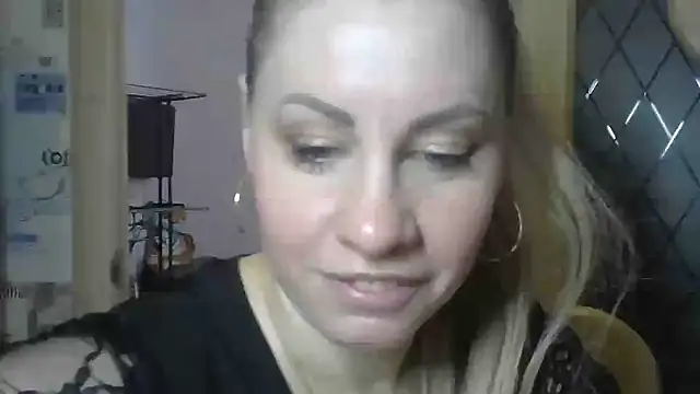 Snapshot of TherestlessKitty chatting on March 17, 9:12 am TherestlessKitty online show from March 17, 9:12 am