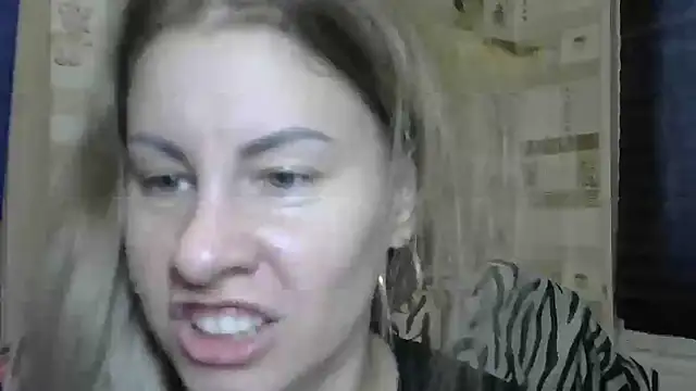 Snapshot of TherestlessKitty chatting on October 2, 10:33 am TherestlessKitty online show from October 2, 10:33 am