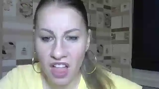 Snapshot of TherestlessKitty chatting on October 6, 6:00 am TherestlessKitty online show from October 6, 6:00 am