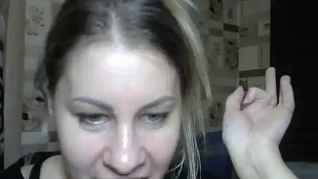 Snapshot of TherestlessKitty chatting on October 7, 11:57 pm TherestlessKitty online show from October 7, 11:57 pm