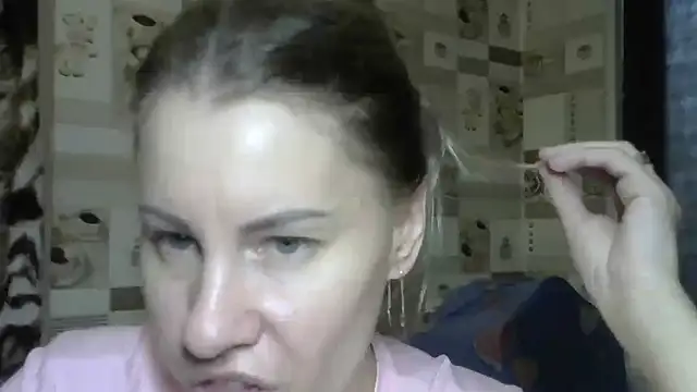 Snapshot of TherestlessKitty chatting on October 9, 10:35 am TherestlessKitty online show from October 9, 10:35 am