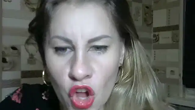 Snapshot of TherestlessKitty chatting on October 29, 5:47 pm TherestlessKitty online show from October 29, 5:47 pm