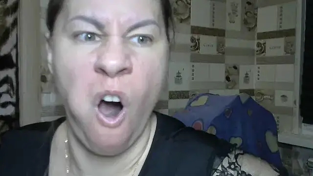 Snapshot of TherestlessKitty chatting on November 9, 10:19 pm TherestlessKitty online show from November 9, 10:19 pm