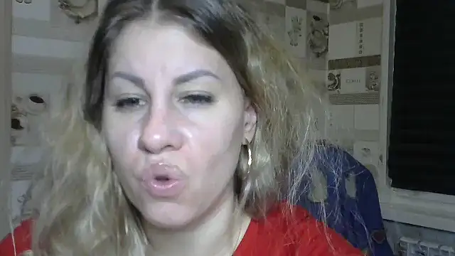 Snapshot of TherestlessKitty chatting on November 14, 5:33 pm TherestlessKitty online show from November 14, 5:33 pm