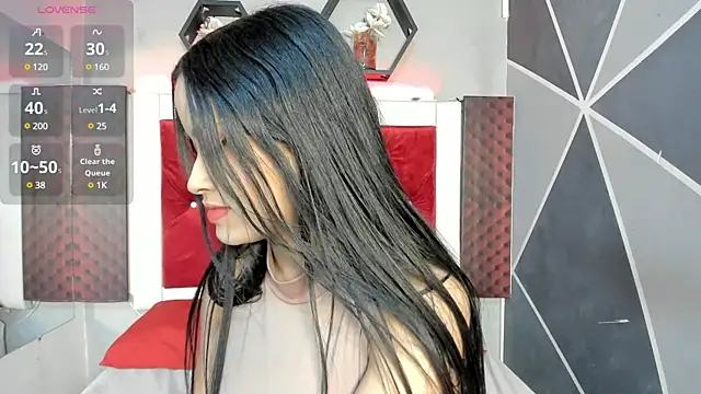 Snapshot of Karoll014 chatting on January 25, 11:44 am Karoll014 online show from January 25, 11:44 am