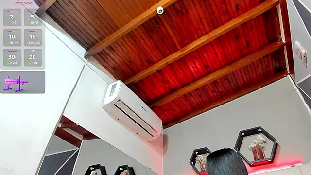 Snapshot of Karoll014 chatting on February 21, 12:06 pm Karoll014 online show from February 21, 12:06 pm