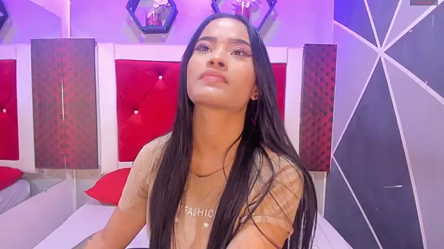 Snapshot of Karoll014 chatting on December 2, 12:10 pm Karoll014 online show from December 2, 12:10 pm