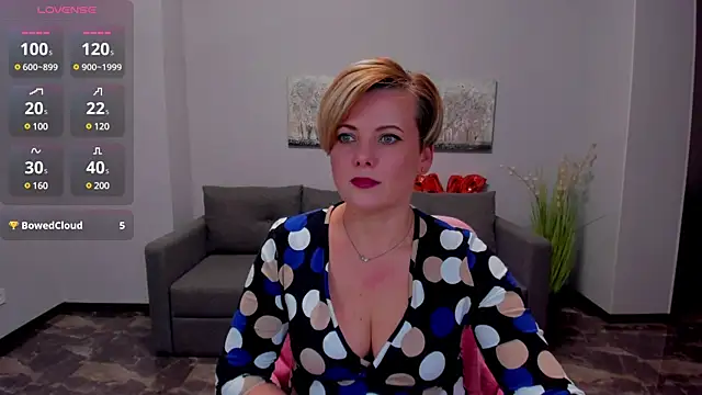 Julia Wilsone online show from February 19, 1:28 pm