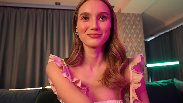 aurora nude online show from December 15, 7:46 am