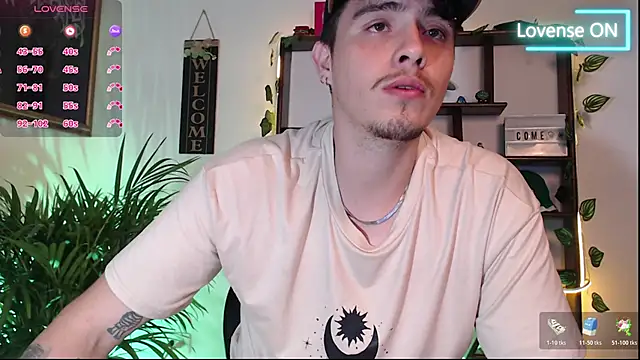 Snapshot of colby_scott chatting on October 25, 11:43 pm colby scott online show from October 25, 11:43 pm