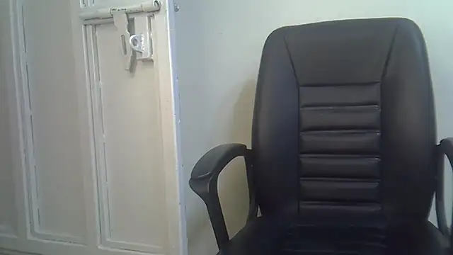 Snapshot of jeyberrie chatting on May 27, 8:39 pm jeyberrie online show from May 27, 8:39 pm