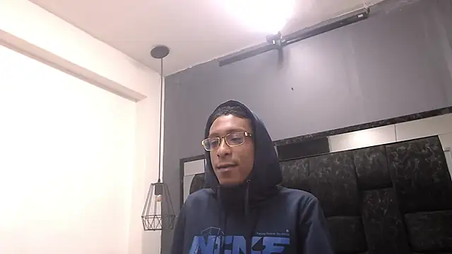 Jose Smoke online show from December 14, 1:05 pm