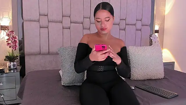 Marilyn-Cooper online show from March 14, 4:10 am