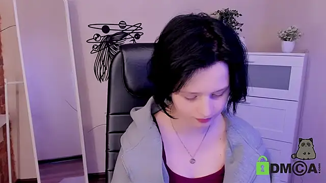 Alina Mills online show from December 10, 3:22 pm