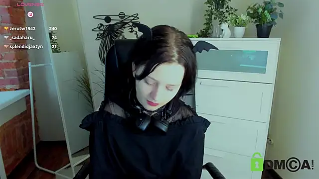 Alina Mills online show from February 21, 2:06 pm