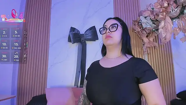 Snapshot of juicy_led_ chatting on December 18, 11:16 am juicy led online show from December 18, 11:16 am