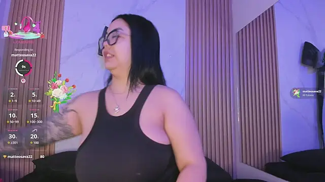 Snapshot of juicy_led_ chatting on January 13, 11:04 am juicy led online show from January 13, 11:04 am