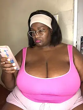 Snapshot of bustytitsxxx chatting on April 22, 6:05 am bustytitsxxx online show from April 22, 6:05 am
