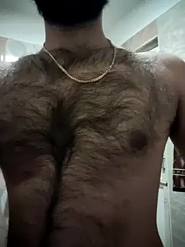 Snapshot of hairy_gun chatting on January 28, 10:02 am hairy gun online show from January 28, 10:02 am