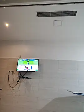 Snapshot of hairy_gun chatting on March 2, 11:18 am hairy gun online show from March 2, 11:18 am