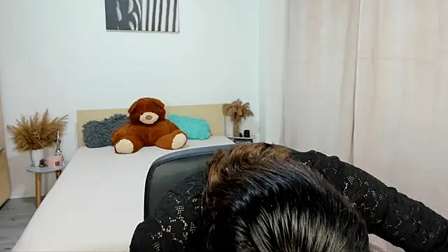 Alexa Dolly12 online show from February 22, 7:45 am