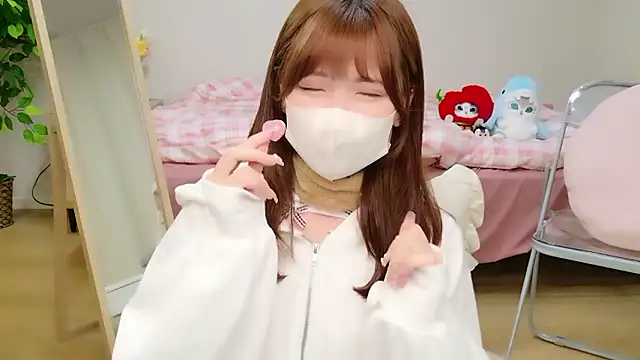 Sayuringo  online show from June 30, 1:23 pm