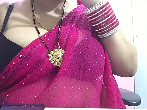 Snapshot of Desi_bhabhiii chatting on January 8, 5:37 am Desi bhabhiii online show from January 8, 5:37 am