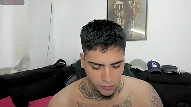 Snapshot of mad_maxxx2 chatting on November 2, 12:29 pm mad maxxx2 online show from November 2, 12:29 pm