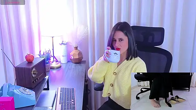 Alice milf  online show from April 16, 12:06 pm