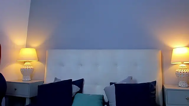 SaraaJhonsonn online show from September 11, 2:50 pm