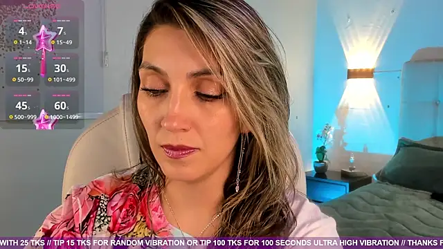 Snapshot of loly_marce chatting on January 17, 1:24 pm loly marce online show from January 17, 1:24 pm